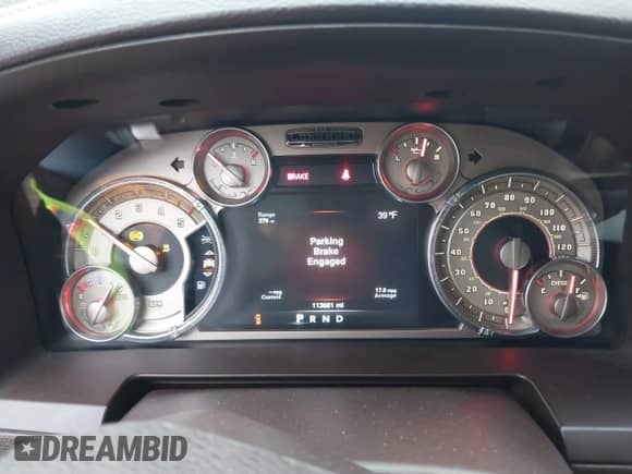 2016 Ram 1500 Limited z VIN 1C6RR7WM4GS125993, wystawiony jako IAAI lot #41394198 z przebiegiem 113 681 mil mil oraz . Historia ofert i sprzedaży dostępna na DreamBid. Obrazek 7.