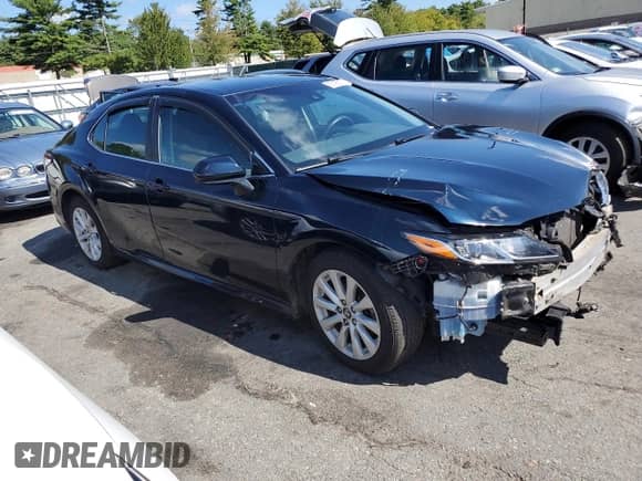 2020 Toyota Camry LE z VIN 4T1C11AK9LU874324, wystawiony jako Copart lot #80186235 z przebiegiem 154 948 mil mil oraz Nie do naprawy • Non repairable. Historia ofert i sprzedaży dostępna na DreamBid. Obrazek 4.