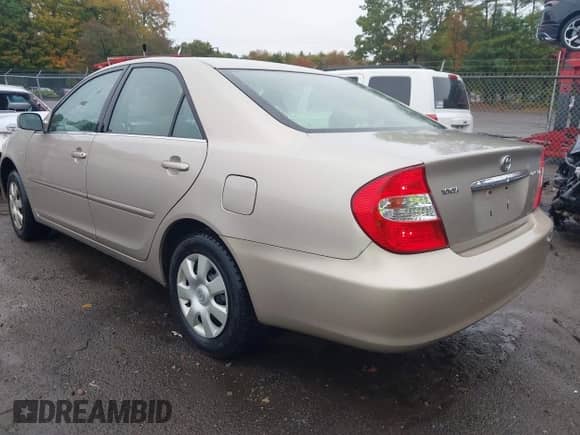 2004 Toyota Camry LE с VIN 4T1BE32K94U344186, выставлен на аукционе IAAI как лот 43401420 с пробегом 256 241 миль миль и . История ставок и продаж доступна на DreamBid. Изображение 3.