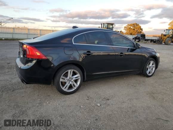 2014 Volvo S60 T5 с VIN YV1612FS2E2291246, выставлен на аукционе Copart как лот 89692645 с пробегом 119 553 миль миль и На запчасти • Non repairable. История ставок и продаж доступна на DreamBid. Изображение 3.