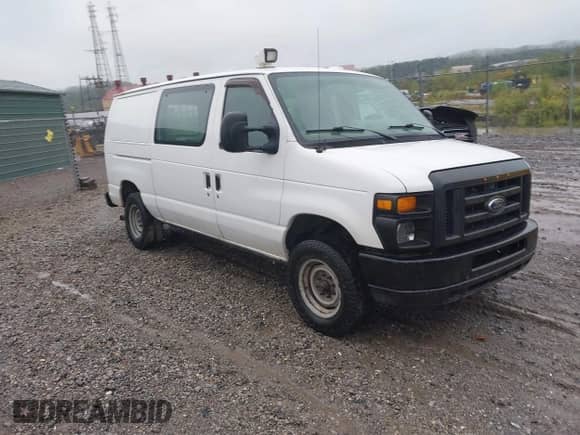 2012 Ford Econoline Cargo Super Duty Commercial z VIN 1FTSE3ELXCDB38317, wystawiony jako IAAI lot #43285837 z przebiegiem 152 909 mil mil oraz . Historia ofert i sprzedaży dostępna na DreamBid. Obrazek 1.