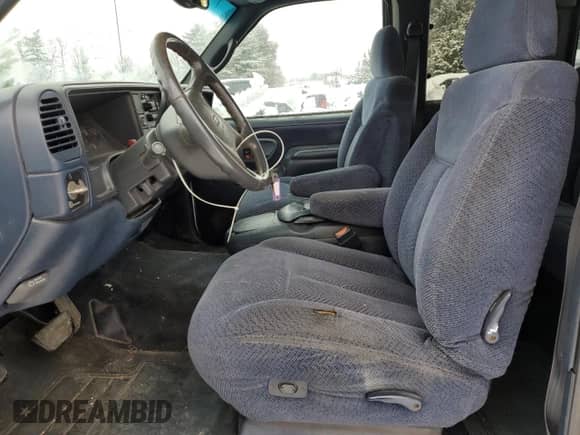 1998 Chevrolet Silverado 2500 с VIN 1GCGK29R7WE134344, выставлен на аукционе Copart как лот 43238025 с пробегом 141 347 миль миль и Списание • Salvage title. История ставок и продаж доступна на DreamBid. Изображение 7.