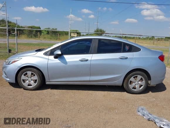 2018 Chevrolet Cruze LS с VIN 1G1BC5SMXJ7116952, выставлен на аукционе IAAI как лот 43351674 с пробегом 47 649 миль миль и . История ставок и продаж доступна на DreamBid. Изображение 15.