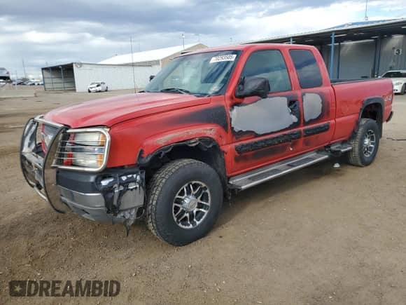 2004 Chevrolet Silverado 2500HD Work Truck с VIN 1GCHK29U24E346445, выставлен на аукционе Copart как лот 70293505 с пробегом 103 892 миль миль и Чистый • Clean title. История ставок и продаж доступна на DreamBid. Изображение 1.