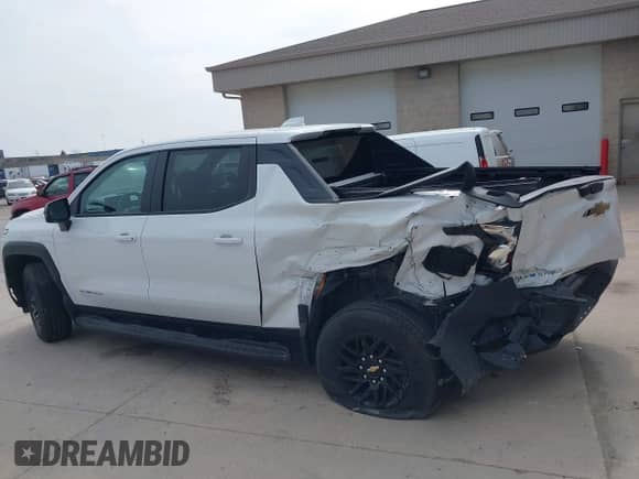 2024 Chevrolet Silverado EV Work Truck с VIN 1GC10VEL9RU203737, выставлен на аукционе IAAI как лот 42887622 с пробегом Не указан миль и . История ставок и продаж доступна на DreamBid. Изображение 14.