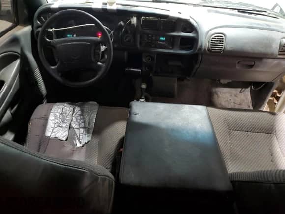 2001 Dodge 2500 with VIN 1B7KF23W21J615695, listed as a Copart auction lot 81850084 with 162,715 mi miles and Clean title. Bid and sale history available at DreamBid. Image 8.
