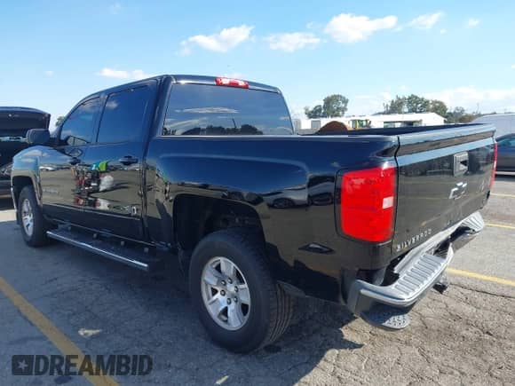 2018 Chevrolet Silverado 1500 LT с VIN 3GCPCREC9JG613213, выставлен на аукционе IAAI как лот 43462577 с пробегом 63 389 миль миль и . История ставок и продаж доступна на DreamBid. Изображение 3.