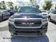 2020 Ram 1500 Limited z VIN 1C6RREHM0LN246241, wystawiony jako Copart lot #63649685 z przebiegiem 124 147 mil mil oraz Czysty tytuł • Clean title. Historia ofert i sprzedaży dostępna na DreamBid. Obrazek 5.