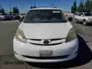 2010 Toyota Sienna CE z VIN 5TDKK4CC7AS320821, wystawiony jako Copart lot #71125375 z przebiegiem 173 465 mil mil oraz Szkoda całkowita • Salvage title. Historia ofert i sprzedaży dostępna na DreamBid. Obrazek 5.