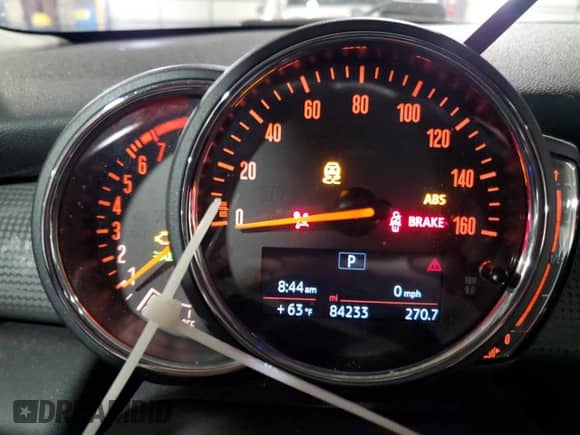 2018 MINI Hardtop Cooper с VIN WMWXP5C59J3C65496, выставлен на аукционе Copart как лот 56324995 с пробегом 84 233 миль миль и Списание • Salvage title. История ставок и продаж доступна на DreamBid. Изображение 9.