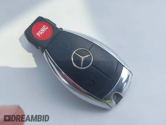 2009 Mercedes-Benz C 300 Sport z VIN WDDGF81X19F261502, wystawiony jako IAAI lot #42964093 z przebiegiem 106 395 mil mil oraz . Historia ofert i sprzedaży dostępna na DreamBid. Obrazek 11.