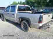 2005 Chevrolet Silverado 1500 Z71 с VIN 2GCEK13T751155281, выставлен на аукционе IAAI как лот 42813812 с пробегом 161 328 миль миль и . История ставок и продаж доступна на DreamBid. Изображение 3.