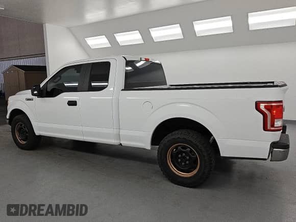 2015 Ford F-150 XL z VIN 1FTEX1C84FKD50432, wystawiony jako Copart lot #80588265 z przebiegiem 184 749 mil mil oraz Czysty tytuł • Clean title. Historia ofert i sprzedaży dostępna na DreamBid. Obrazek 2.