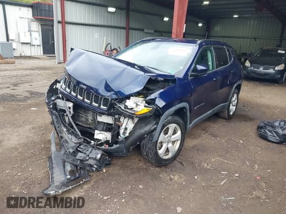 2017 Jeep Compass Latitude z VIN 3C4NJCBB8HT643116, wystawiony jako IAAI lot #43408019 z przebiegiem 43 414 mil mil oraz . Historia ofert i sprzedaży dostępna na DreamBid. Obrazek 17.