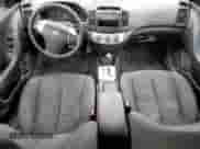 2010 Hyundai Elantra GL z VIN KMHDU4BD1AU031356, wystawiony jako Copart lot #87120625 z przebiegiem 193 853 mil mil oraz Szkoda całkowita • Salvage title. Historia ofert i sprzedaży dostępna na DreamBid. Obrazek 8.