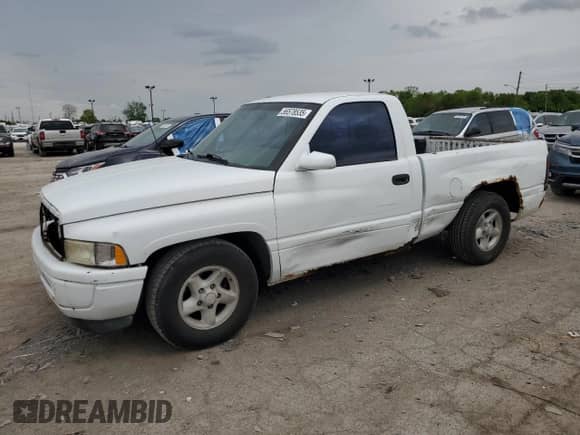 1997 Dodge 1500 z VIN 1B7HC16Z4VJ515798, wystawiony jako Copart lot #56578535 z przebiegiem 222 820 mil mil oraz Szkoda całkowita • Salvage title. Historia ofert i sprzedaży dostępna na DreamBid. Obrazek 1.