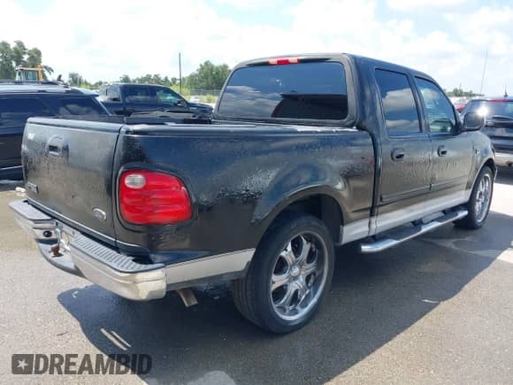 2002 Ford F-150 XLT с VIN 1FTRW07622KB51333, выставлен на аукционе IAAI как лот 43052500 с пробегом 185 925 миль миль и . История ставок и продаж доступна на DreamBid. Изображение 4.
