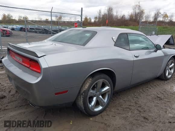 2013 Dodge Challenger SXT с VIN 2C3CDYAG1DH674806, выставлен на аукционе IAAI как лот 43503030 с пробегом 78 811 миль миль и . История ставок и продаж доступна на DreamBid. Изображение 4.