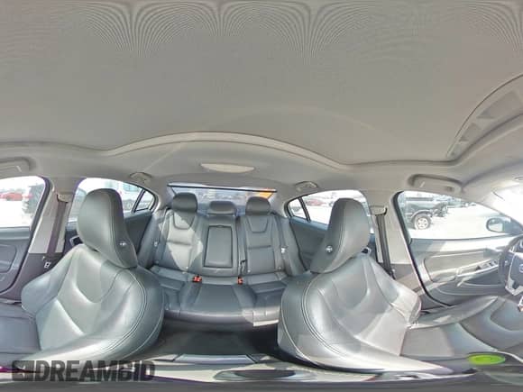 2017 Volvo S60 Inscription с VIN LYV402TK4HB125625, выставлен на аукционе Copart как лот 57885735 с пробегом Не указан миль и Списание • Salvage title. История ставок и продаж доступна на DreamBid. Изображение 14.