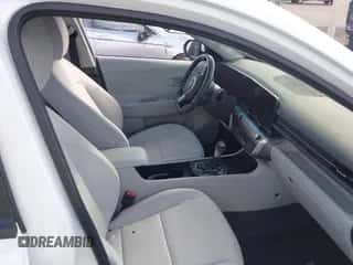 2025 Hyundai Kona SEL with VIN KM8HB3AB4SU286179, listed as a IAAI auction lot 43514202 with 10,926 mi miles and . Bid and sale history available at DreamBid. Image 5.