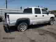 2006 Chevrolet Silverado 1500 LT2 z VIN 2GCEC13Z161276777, wystawiony jako Copart lot #53574645 z przebiegiem 226 707 mil mil oraz Szkoda całkowita • Salvage title. Historia ofert i sprzedaży dostępna na DreamBid. Obrazek 3.