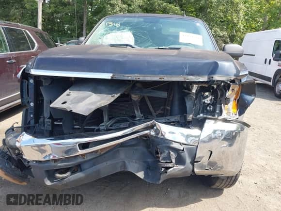 2007 Chevrolet Silverado 2500HD 1LT z VIN 1GCHK24K57E548531, wystawiony jako IAAI lot #42994241 z przebiegiem Nie podano mil oraz . Historia ofert i sprzedaży dostępna na DreamBid. Obrazek 6.