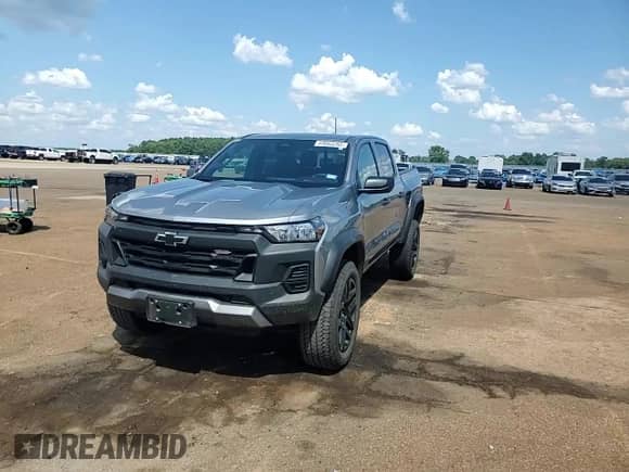 2024 Chevrolet Colorado 4WD Trail Boss с VIN 1GCPTEEK0R1153904, выставлен на аукционе Copart как лот 69063285 с пробегом 23 092 миль миль и Списание • Salvage title. История ставок и продаж доступна на DreamBid. Изображение 13.