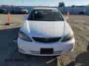 2004 Toyota Camry LE with VIN 4T1BE32K14U359409, listed as a Copart auction lot 82591815 with 114,439 mi miles and Salvage title. Bid and sale history available at DreamBid. Image 5.