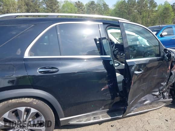 2023 Mercedes-Benz GLE 350 with VIN 4JGFB4JB4PA918619, listed as a IAAI auction lot 41942725 with 16,030 mi miles and . Bid and sale history available at DreamBid. Image 13.