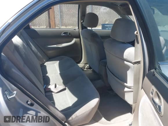 1996 Honda Accord LX z VIN 1HGCD563XTA192561, wystawiony jako IAAI lot #42915033 z przebiegiem 184 789 mil mil oraz . Historia ofert i sprzedaży dostępna na DreamBid. Obrazek 8.