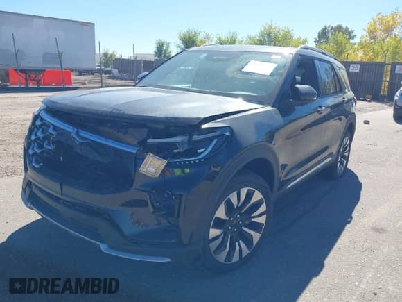 2025 Ford Explorer Platinum с VIN 1FMUK8HH9SGB64633, выставлен на аукционе IAAI как лот 43480747 с пробегом 8 649 миль миль и . История ставок и продаж доступна на DreamBid. Изображение 17.