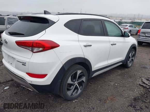 2018 Hyundai Tucson Value с VIN KM8J3CA2XJU646262, выставлен на аукционе IAAI как лот 41955929 с пробегом Не указан миль и . История ставок и продаж доступна на DreamBid. Изображение 4.