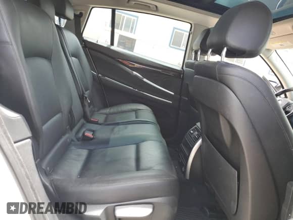 2017 BMW 5 Series 535i с VIN WBA5M2C51HG499212, выставлен на аукционе Copart как лот 57699105 с пробегом 60 761 миль миль и Списание • Salvage title. История ставок и продаж доступна на DreamBid. Изображение 10.