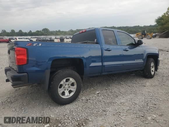 2018 Chevrolet Silverado 1500 LT z VIN 1GCVKREC4JZ215756, wystawiony jako Copart lot #70937845 z przebiegiem Nie podano mil oraz Szkoda całkowita • Salvage title. Historia ofert i sprzedaży dostępna na DreamBid. Obrazek 3.