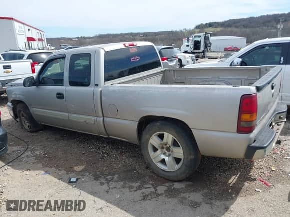2006 Chevrolet Silverado 1500 LS с VIN 1GCEC19V16Z233584, выставлен на аукционе IAAI как лот 41664131 с пробегом 316 943 миль миль и . История ставок и продаж доступна на DreamBid. Изображение 15.
