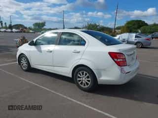 2017 Chevrolet Sonic LT z VIN 1G1JD5SG7H4128720, wystawiony jako IAAI lot #43531033 z przebiegiem 71 439 mil mil oraz . Historia ofert i sprzedaży dostępna na DreamBid. Obrazek 3.