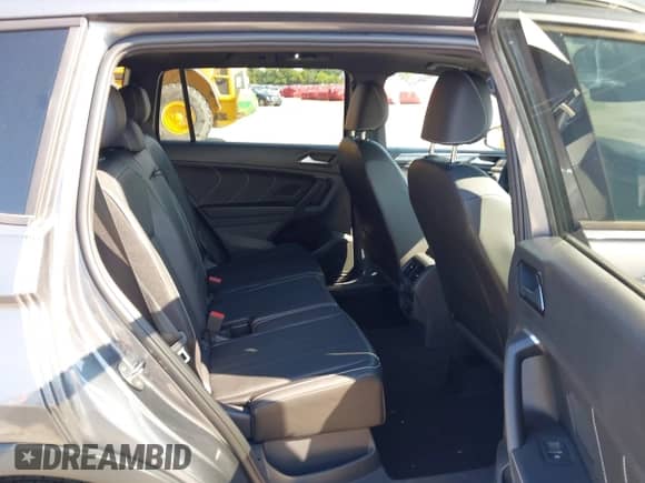 2024 Volkswagen Tiguan SE R-Line Black с VIN 3VV8B7AX9RM099771, выставлен на аукционе IAAI как лот 42948635 с пробегом 11 985 миль миль и . История ставок и продаж доступна на DreamBid. Изображение 8.