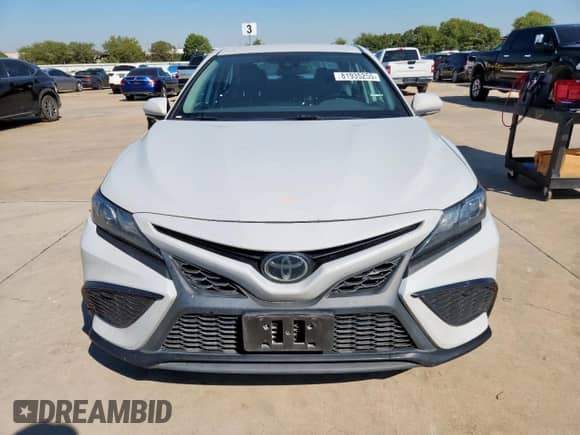 2023 Toyota Camry SE z VIN 4T1G11AK1PU099878, wystawiony jako Copart lot #81935255 z przebiegiem 59 629 mil mil oraz Szkoda całkowita • Salvage title. Historia ofert i sprzedaży dostępna na DreamBid. Obrazek 5.