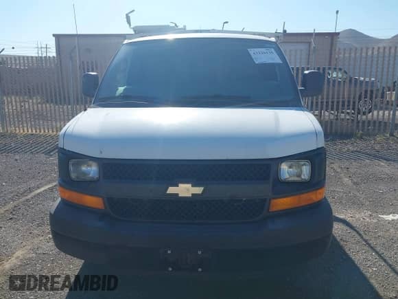 2013 Chevrolet Express Cargo z VIN 1GCWGFCA9D1141338, wystawiony jako IAAI lot #43226135 z przebiegiem 196 290 mil mil oraz . Historia ofert i sprzedaży dostępna na DreamBid. Obrazek 12.