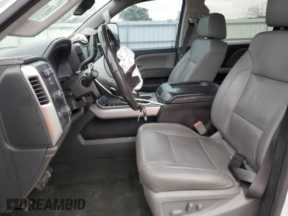 2018 Chevrolet Silverado 2500HD LTZ z VIN 1GC1KWEG4JF208534, wystawiony jako Copart lot #85362345 z przebiegiem 104 051 mil mil oraz Szkoda całkowita • Salvage title. Historia ofert i sprzedaży dostępna na DreamBid. Obrazek 7.