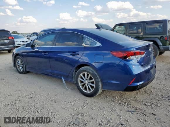 2019 Hyundai Sonata SE z VIN 5NPE24AF1KH817218, wystawiony jako Copart lot #82076775 z przebiegiem Nie podano mil oraz Szkoda całkowita • Salvage title. Historia ofert i sprzedaży dostępna na DreamBid. Obrazek 2.
