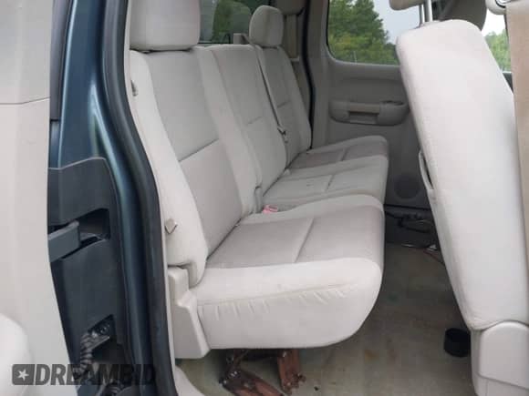 2007 GMC Sierra 1500 SLE2 with VIN 2GTEK19J371585592, listed as a IAAI auction lot 42236160 with 204,163 mi miles and . Bid and sale history available at DreamBid. Image 8.