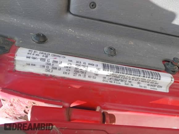 1998 Jeep Wrangler Sport z VIN 1J4FY19S6WP780710, wystawiony jako IAAI lot #43029249 z przebiegiem 205 060 mil mil oraz . Historia ofert i sprzedaży dostępna na DreamBid. Obrazek 9.