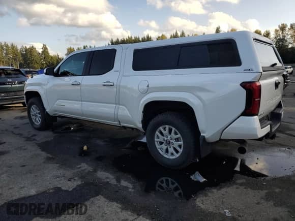 2024 Toyota Tacoma SR5 z VIN 3TYLB5JN5RT007412, wystawiony jako Copart lot #86193645 z przebiegiem 16 704 mil mil oraz Szkoda całkowita • Salvage title. Historia ofert i sprzedaży dostępna na DreamBid. Obrazek 2.