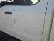 2023 Ford F-250 XL z VIN 1FT7X2BA3PEC58814, wystawiony jako IAAI lot #43589542 z przebiegiem 78 718 mil mil oraz . Historia ofert i sprzedaży dostępna na DreamBid. Obrazek 7.