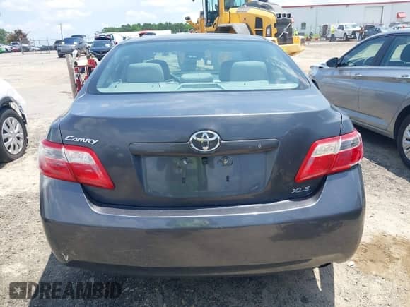 2008 Toyota Camry LE z VIN 4T1BE46K08U754574, wystawiony jako IAAI lot #42773931 z przebiegiem 117 477 mil mil oraz . Historia ofert i sprzedaży dostępna na DreamBid. Obrazek 16.