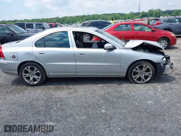 2009 Volvo S60 2.5T with VIN YV1RS592592731635, listed as a IAAI auction lot 42377779 with 146,432 mi miles and . Bid and sale history available at DreamBid. Image 14.
