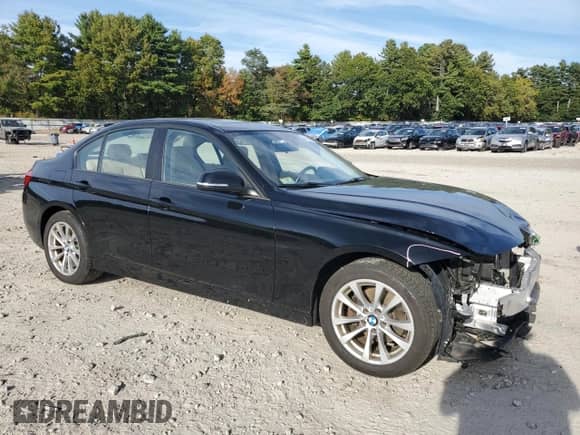 2016 BMW 3 Series 320i xDrive z VIN WBA8E5G53GNT93005, wystawiony jako Copart lot #84030515 z przebiegiem 66 876 mil mil oraz Szkoda całkowita • Salvage title. Historia ofert i sprzedaży dostępna na DreamBid. Obrazek 4.