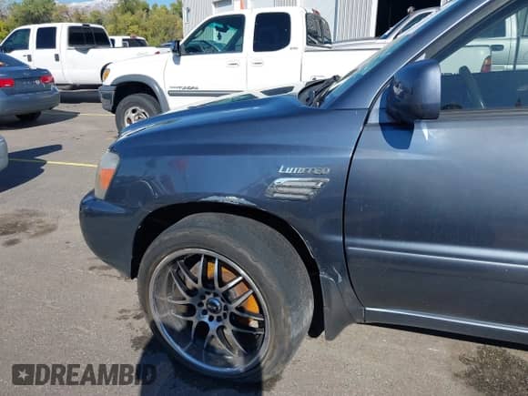 2006 Toyota Highlander Limited z VIN JTEEW21A760017003, wystawiony jako IAAI lot #43423632 z przebiegiem 264 911 mil mil oraz . Historia ofert i sprzedaży dostępna na DreamBid. Obrazek 6.