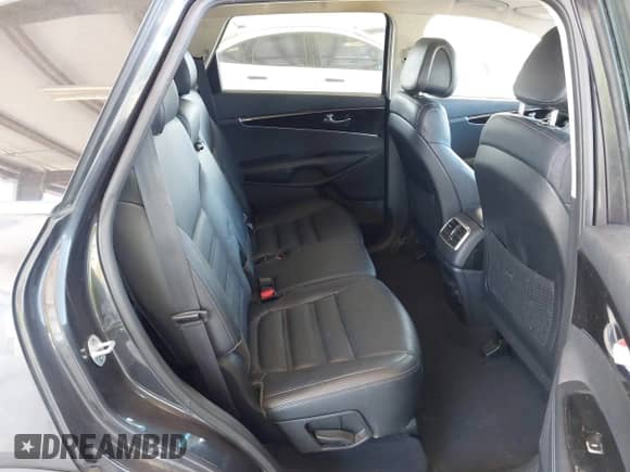 2016 Kia Sorento EX with VIN 5XYPHDA59GG137418, listed as a IAAI auction lot 43399984 with 151,401 mi miles and . Bid and sale history available at DreamBid. Image 8.